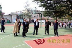平邑县教体局领导到街道第一中心校调研群众满意度工作