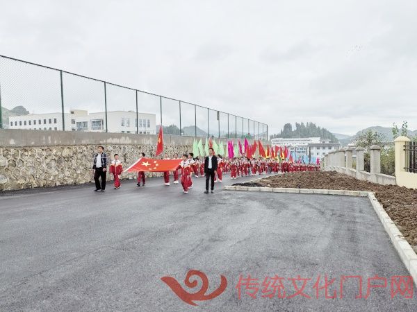 踏入新校区.jpg
